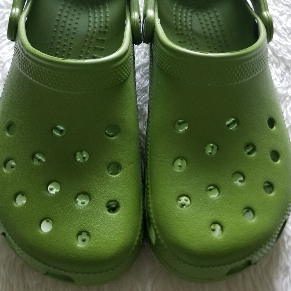 Green Crocs size W10